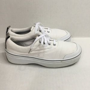 Women'sKeds White Canvas Sneakers/Tennis Shoes